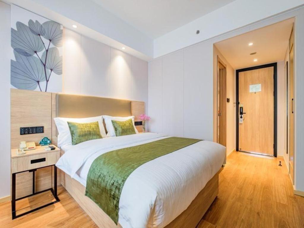 Greentree Jingan Railway Station Xinzha Road Business 3*
